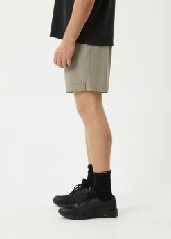 Shorts<Afends Kettle-Ish  - Performance Short 18" Olive