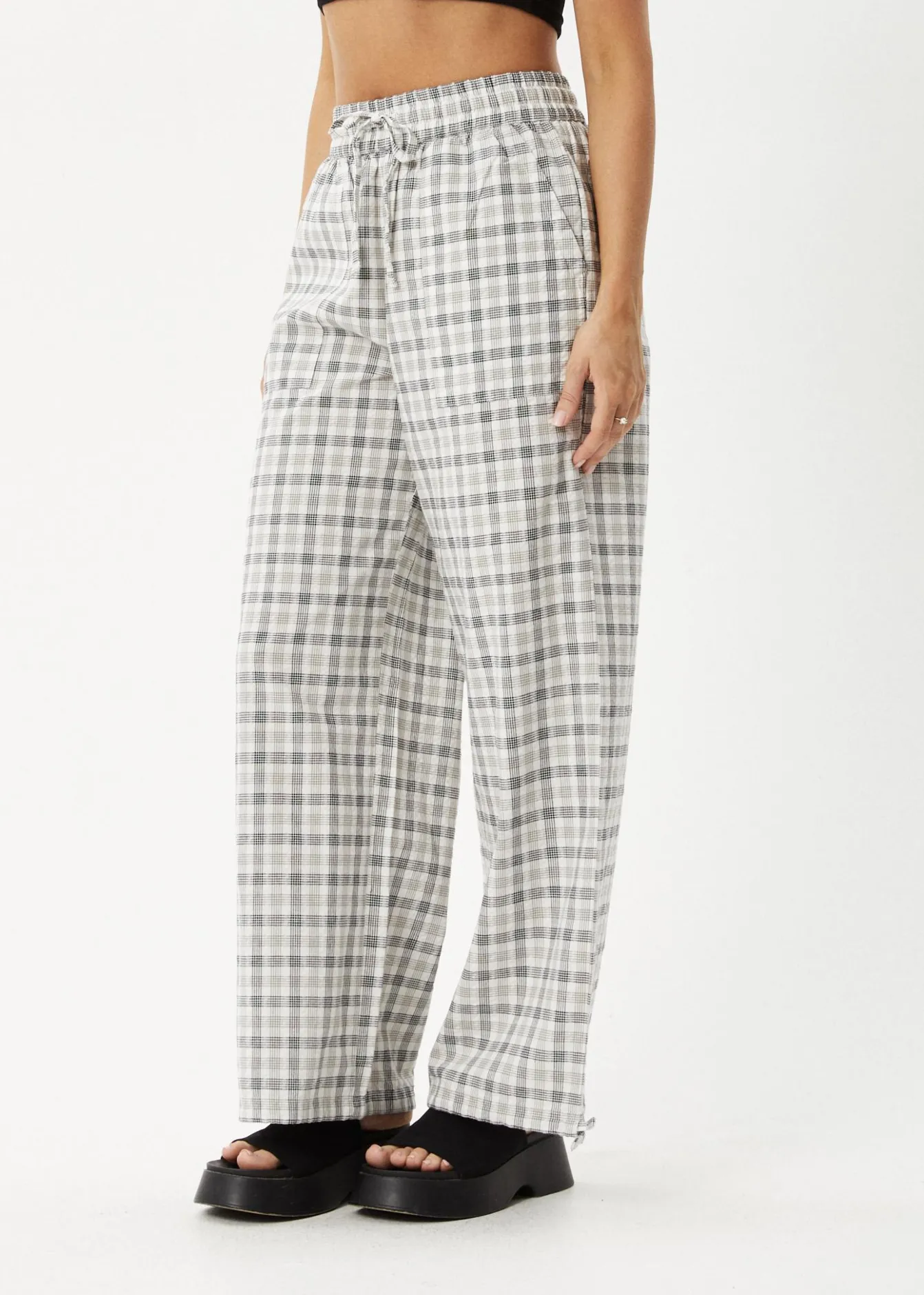 Pants<Afends Leo - Seersucker Wide Leg Pant Black / White